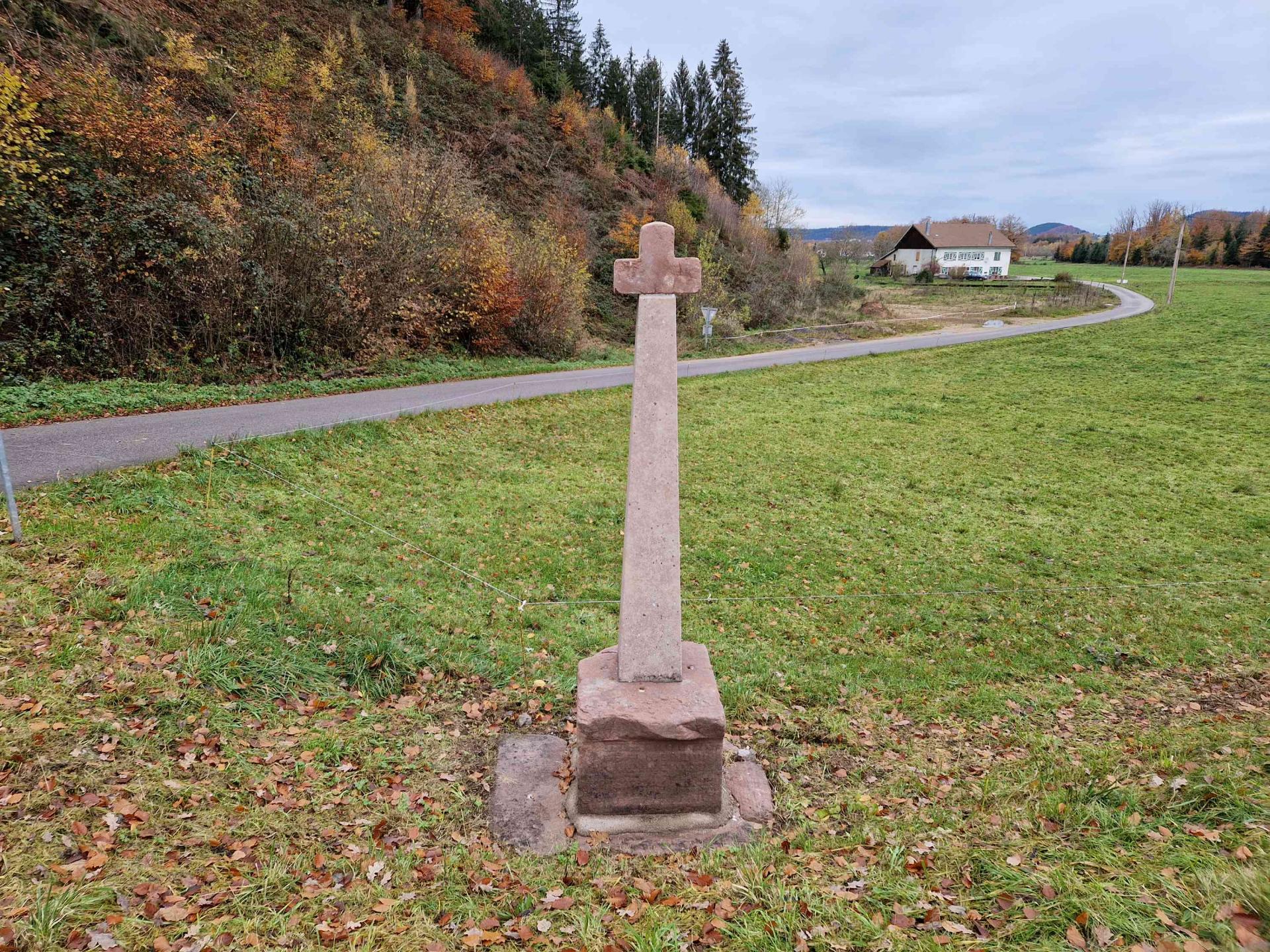 Croix au pied de la cote