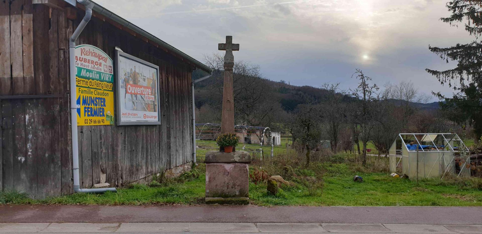 Croix route de houx n 2