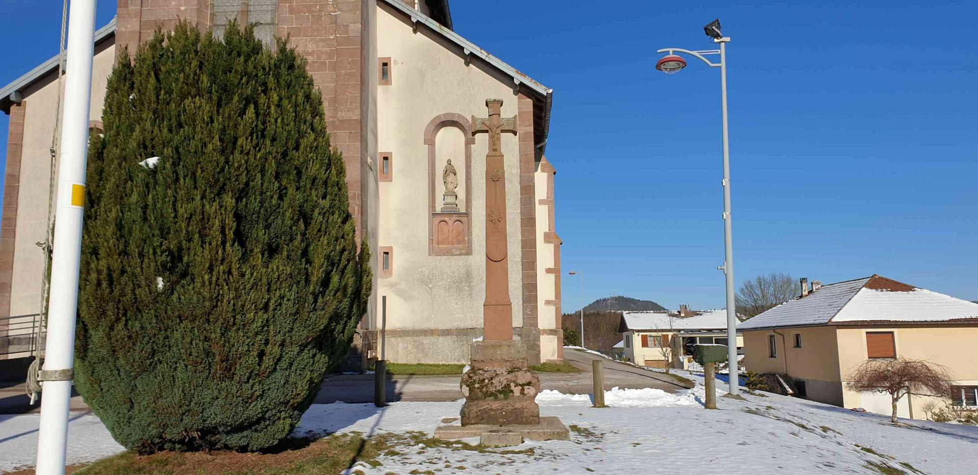 Croix rue de la gare