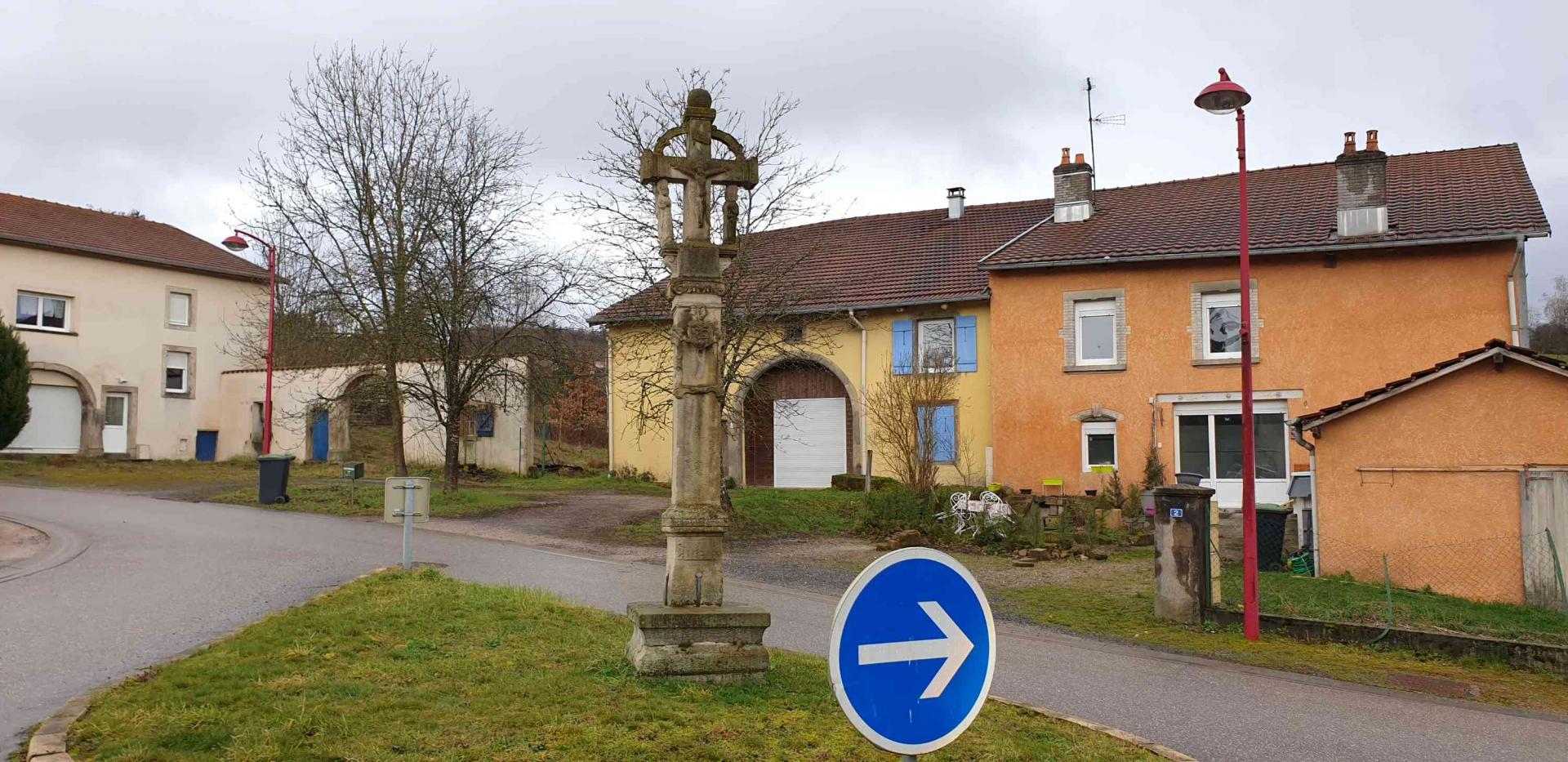 Croix rue du calvaire